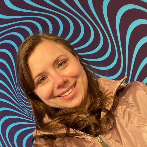 Meet your Posher, Randee - Picture 1 of 3